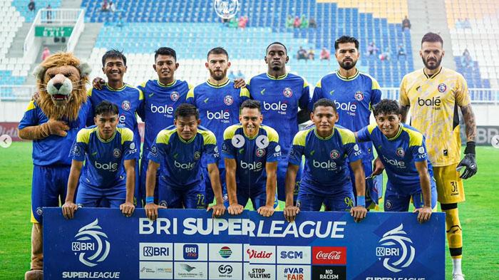suryamalang/Berita-Arema-FC-Hari-Ini-Populer-Target-Curi-Poin-di-Kandang-Bali-United-Lini-Belakang-Keropos.jpg