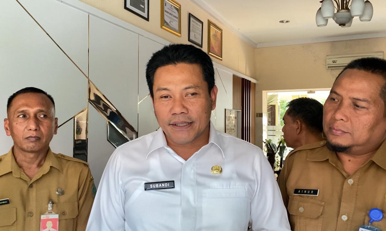 Bupati-Sidoarjo-Subandi-memastikan-tidak-kenaikan-Pajak-Bumi-dan-Bangunan-PBB.jpg