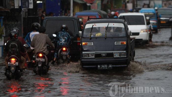 Cuaca-Malang-Kota-Batu-Hari-Ini-Kamis-23-April-2026-Waspada-Hujan-Petir-Sebagian-Berawan.jpg