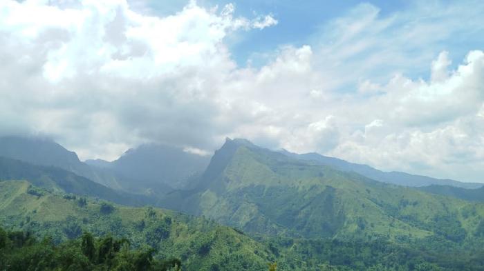 Cuaca-Malang-Kota-Batu-Hari-Ini-Kamis-7-Mei-2026-Mayoritas-Berawan-Lawang-Singosari-Udara-Kabur.jpg