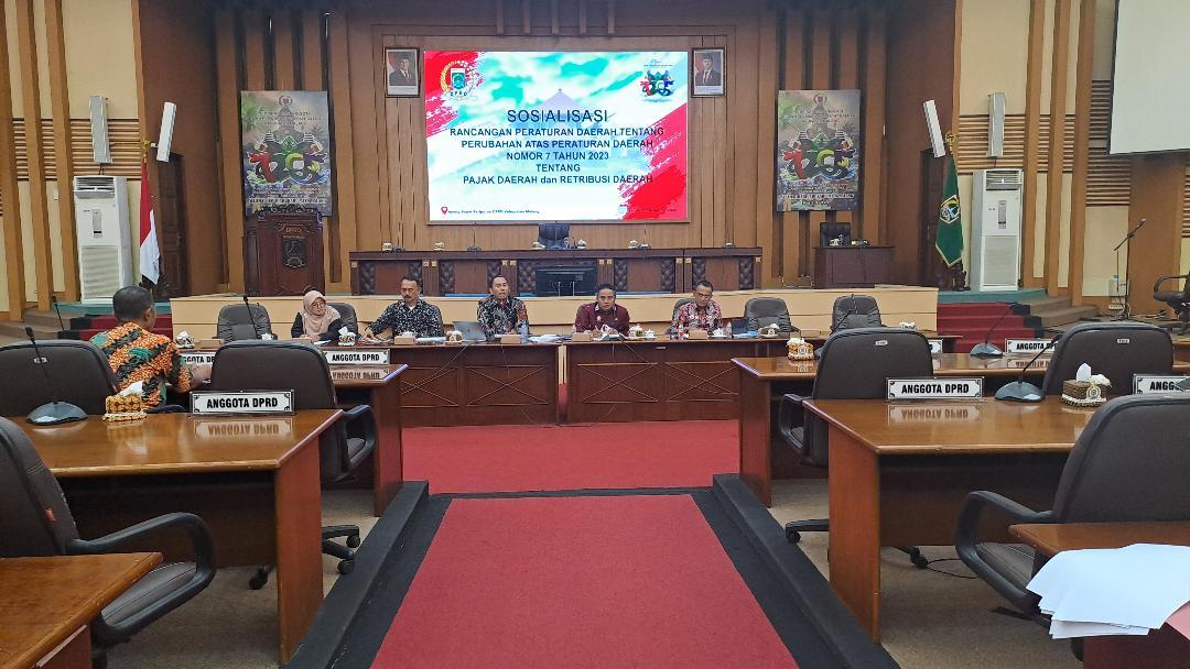 DPRD-Kabupaten-Malang-Pengusahan-Rokok-keluhkan-sulitnya-urus-perizinan-PBG.jpg