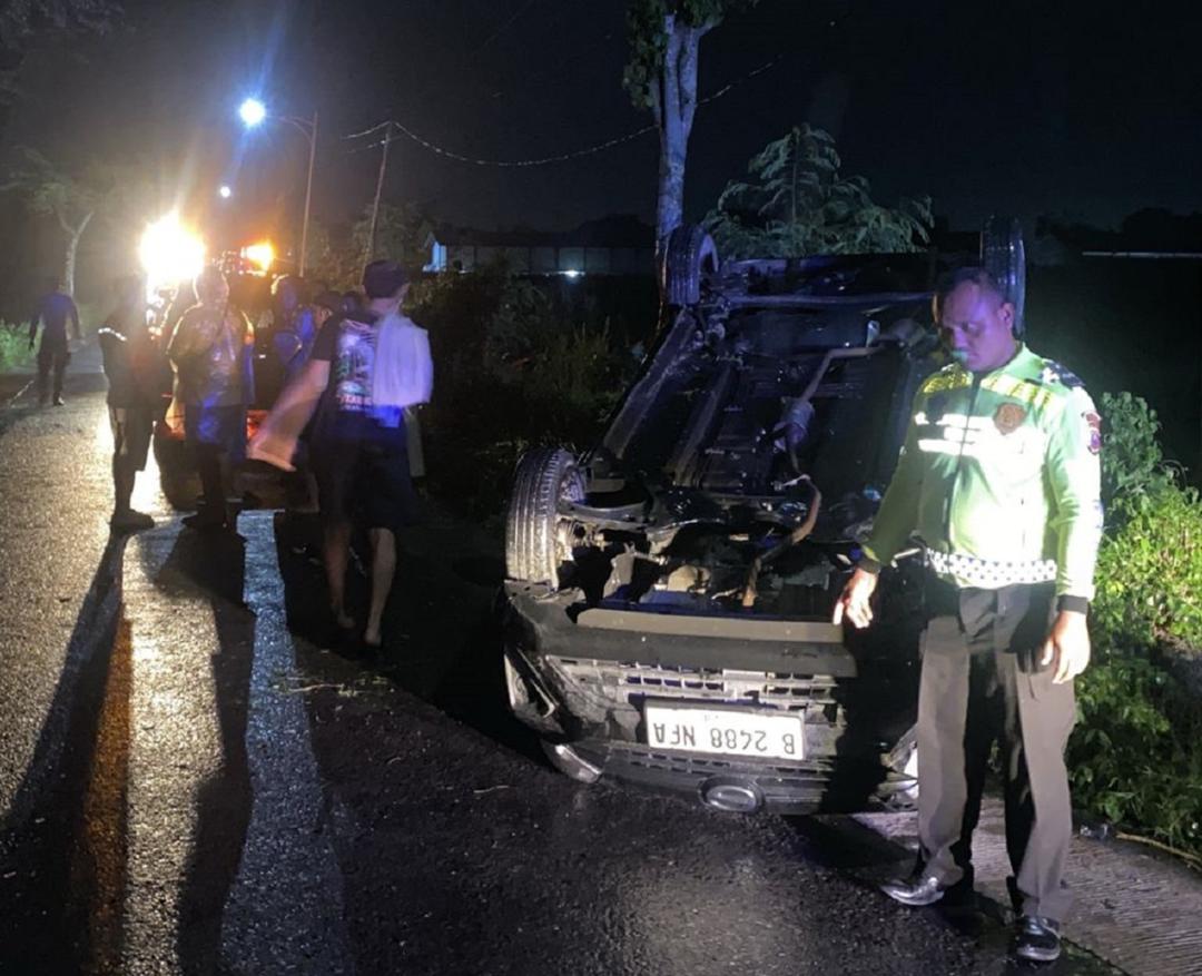 Kecelakaan Daihatsu Sigra Vs Toyota Avanza Terjadi di Desa Loderesan Tulungagung