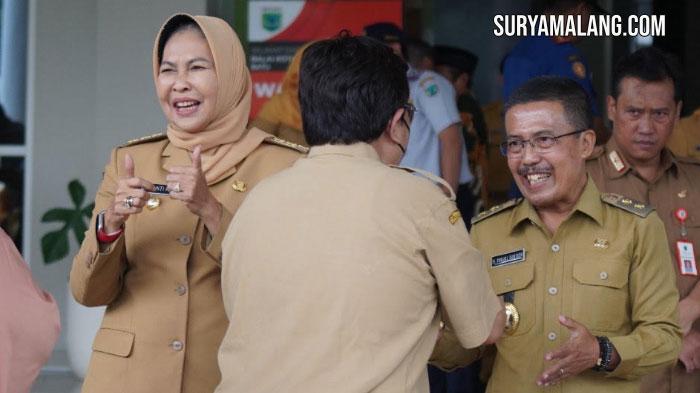 Dewanti-Rumpoko-dan-Punjul-Santoso-menjabat-sebagai-Wali-Kota-serta-wakil-Wali-Kota-Batu.jpg