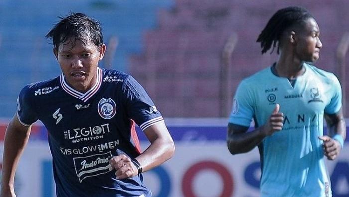 Adam Alis Resmi Hengkang dari Arema FC
