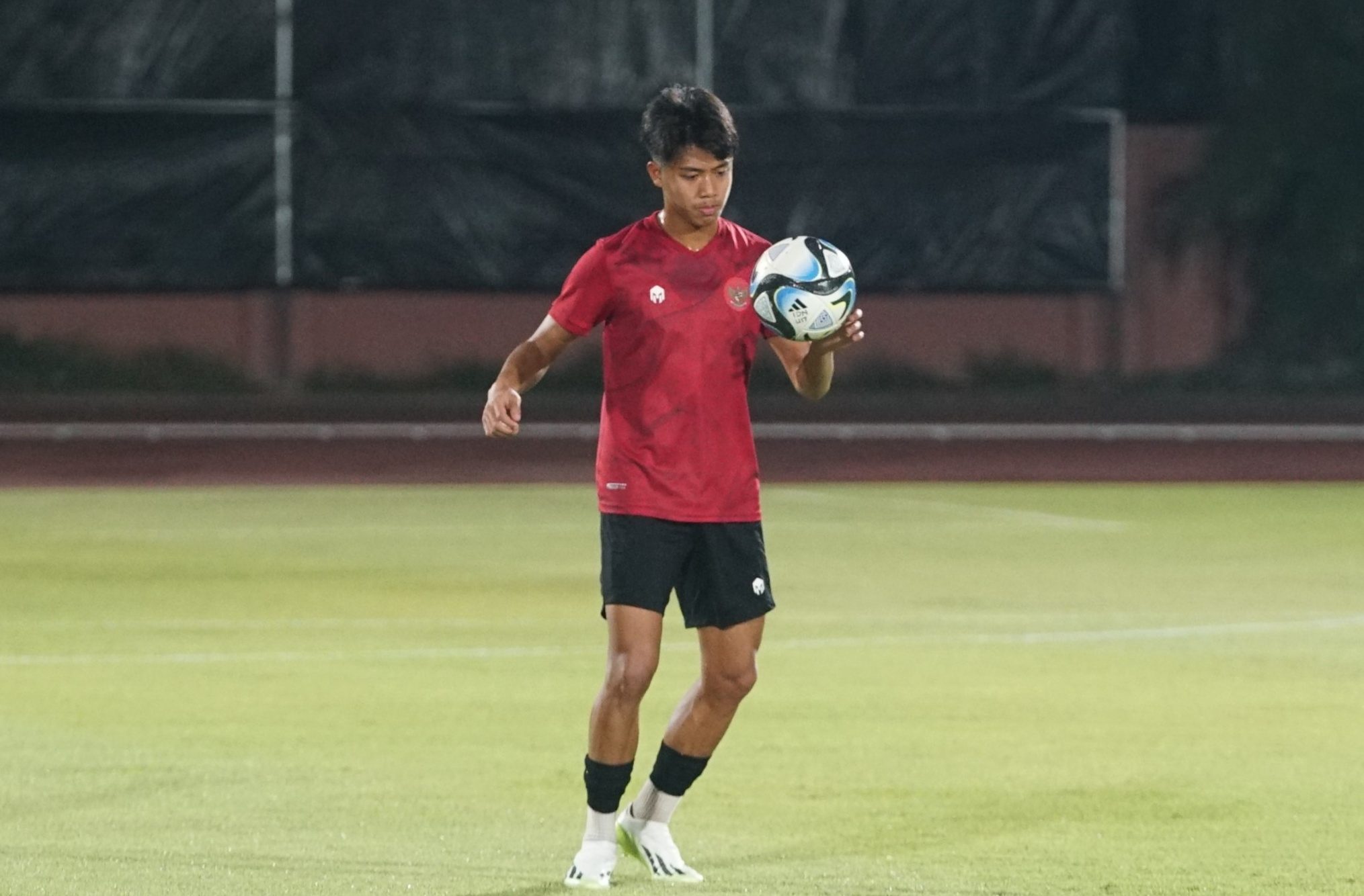 Gelandang-Timnas-U-17-Figo-Dennis-saat-menjalani-latihan-bersama-tim.jpg