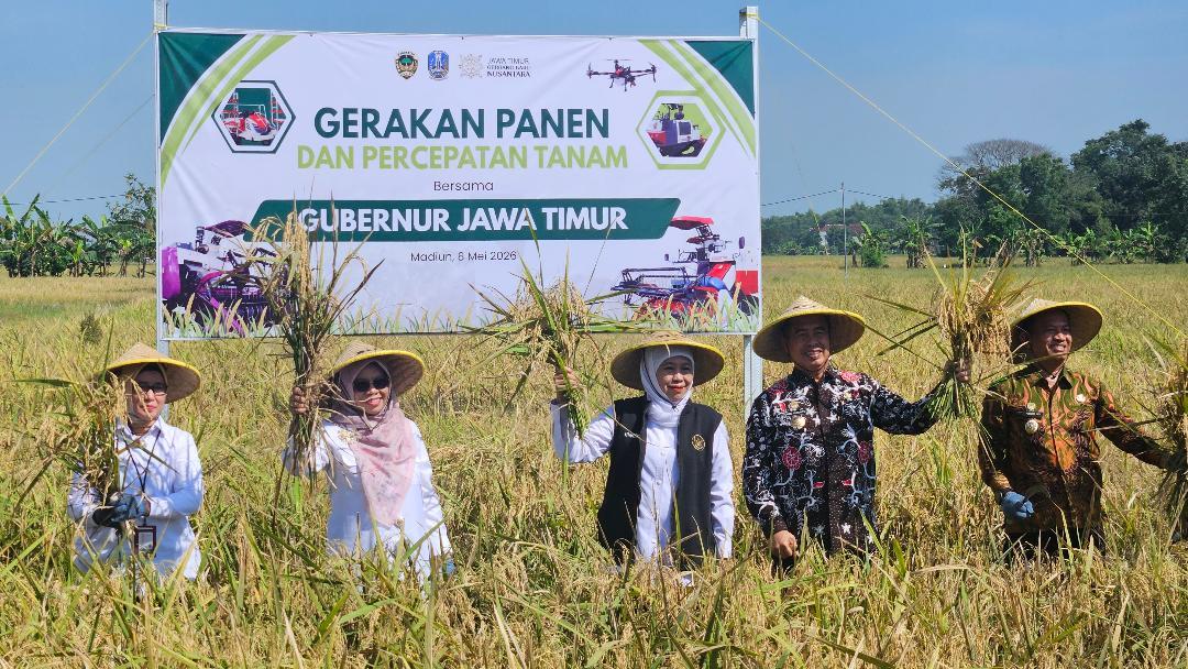 Gubernur-Jawa-Timur-Khofifah-Indar-Parawansa-didampingi-Bupati-Madiun-Hari-Wuryanto.jpg