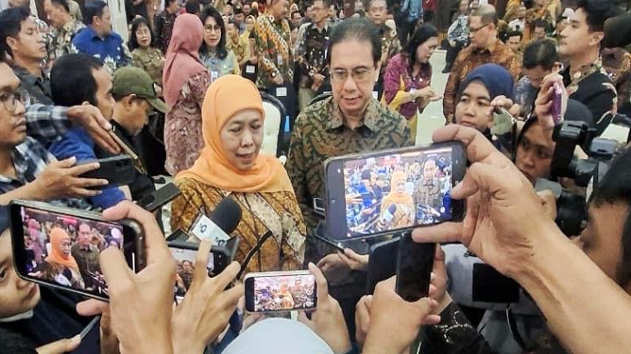 Gubernur-Jawa-Timur-Khofifah-Indar-Parawansa-soal-OTT.jpg