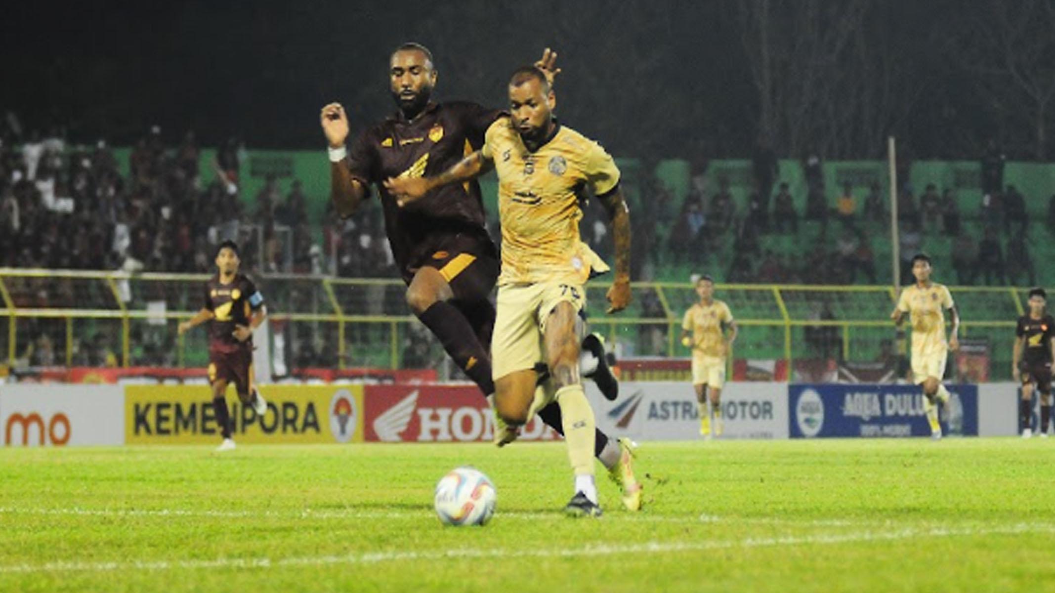 Gustavo-Almeida-di-laga-PSM-Makassar-Vs-Arema-FC.jpg