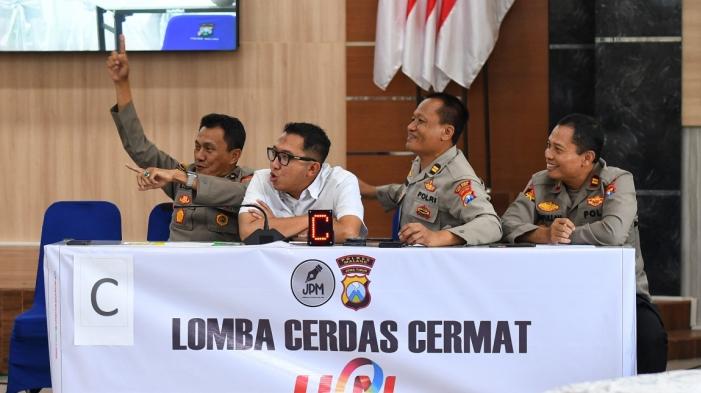 HPN-Lomba-cerdas-cermat-di-Aula-Sanika-Satyawada-Polres-Malang-Sabtu-322024.jpg