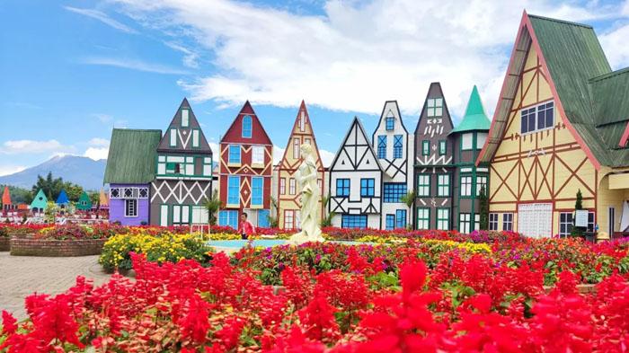 Harga Tiket Khusus Libur Tahun Baru 2025 di Tempat Wisata Malang dan Batu: Museum Angkut, San Terra