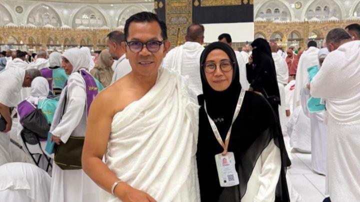 IBADAH-HAJI-Wali-Kota-Batu-Nurochman-bersama-istri-tengah-berada-di-Tanah-Suci.jpg