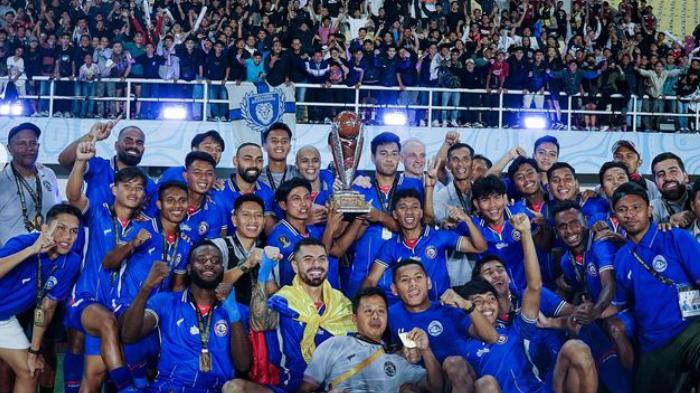 Jadwal-Penyaluran-Uang-dari-Arema-FC-untuk-Korban-Tragedi-Kanjuruhan-Hadiah-Menang-Piala-Presiden.jpg