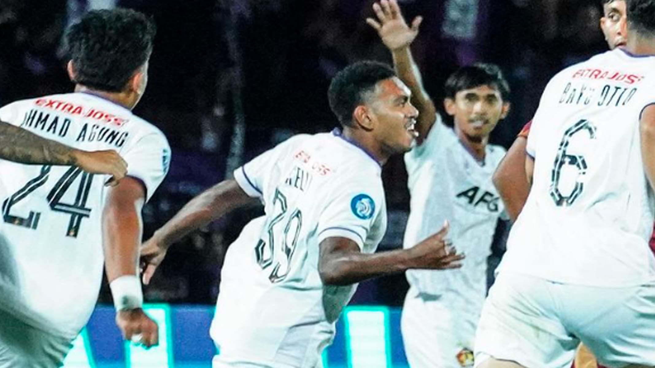 Hasil Skor Akhir Persik Kediri Vs PSM Makassar Adalah 1-1, Laga Berhenti Sangat Lama Sampai 60 Menit