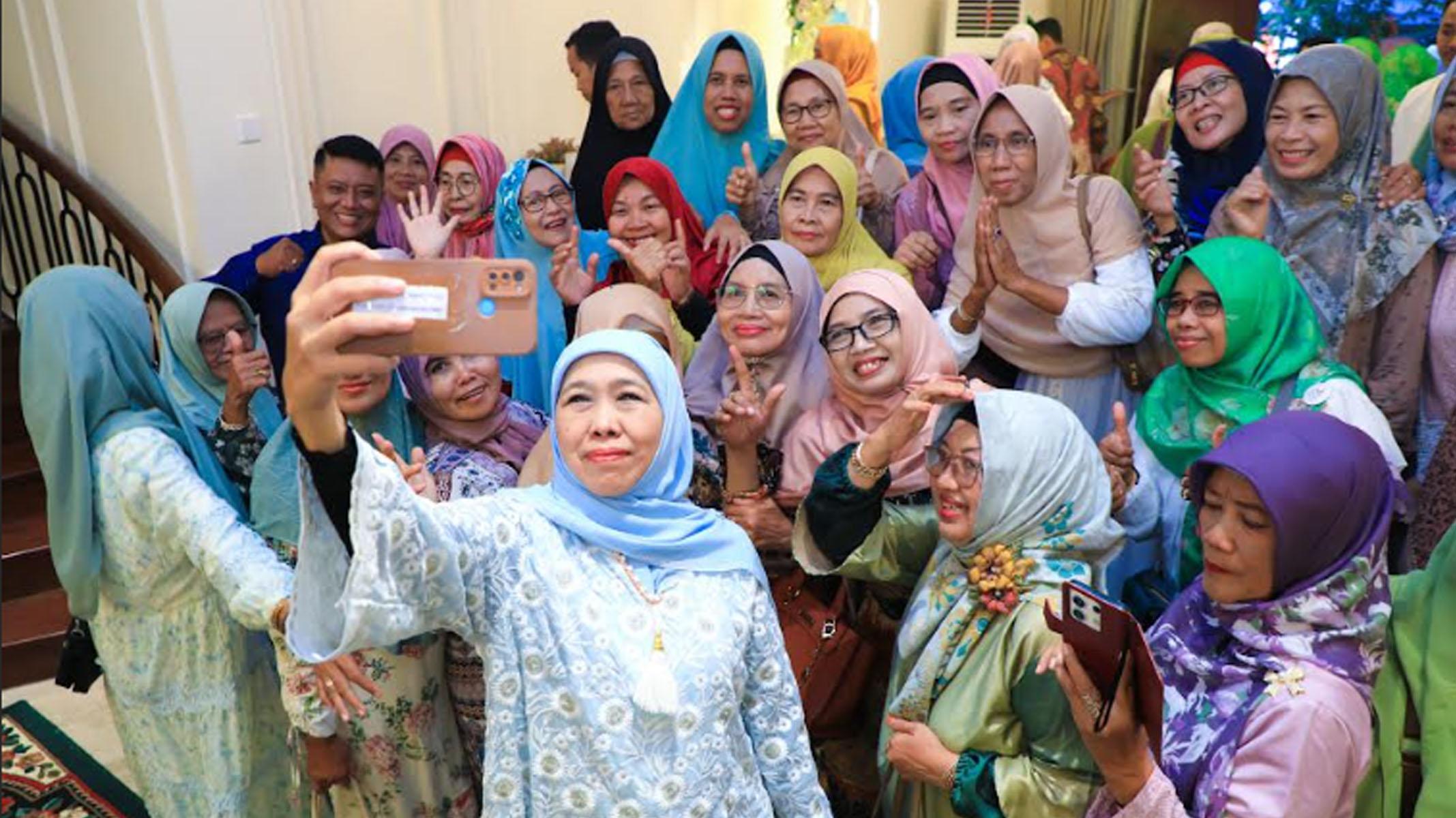 Gubernur Khofifah Akhiri Open House, Terima Kasih Ribuan Masyarakat Hadir di Grahadi dan Jemursari