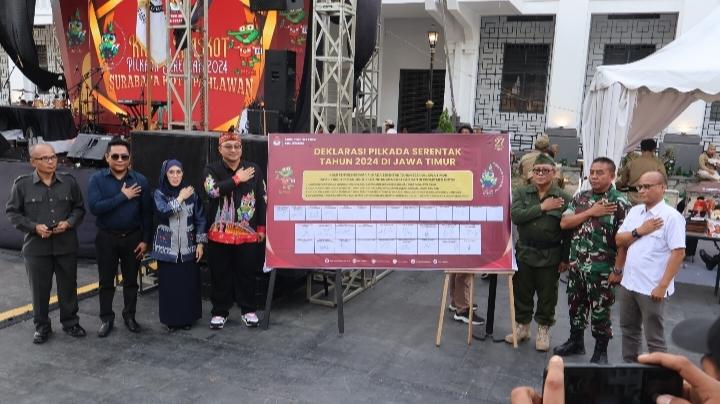 KPU-Surabaya-menggelar-kirab-dan-penyerahan-maskot-Pilkada-2024-Selasa.jpg