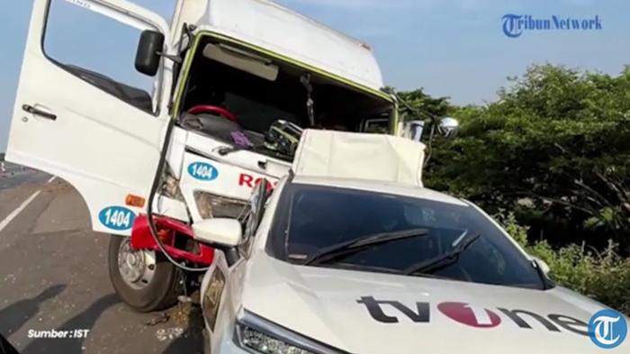 Kebohongan-Sopir-Truk-Tabrak-Mobil-kru-tvOne-Kini-Jadi-Tersangka-Penyebab-Kecelakaan-Terjawab.jpg