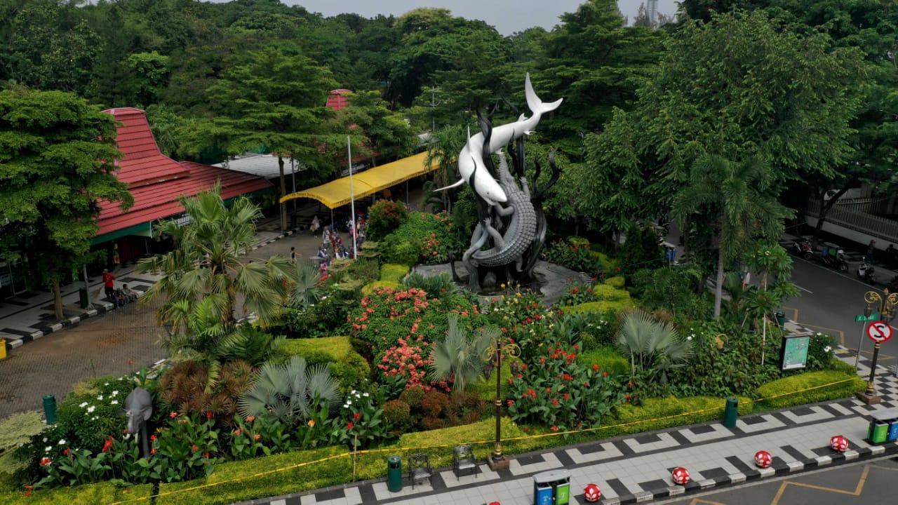 Kebun-Binatang-Surabaya-KBS-wisata-ramai-pengunjung-saat-Nataru-20252026.jpg