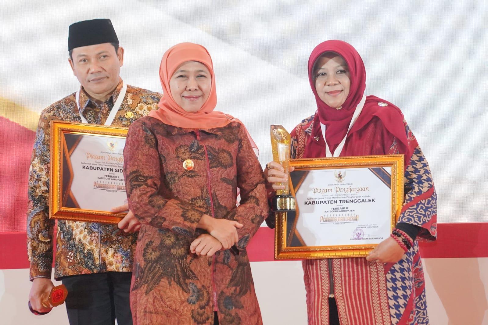 Pemkab Trenggalek Raih Terbaik 2 Penghargaan Pembangunan Daerah Provinsi Jawa Timur Tahun 2025