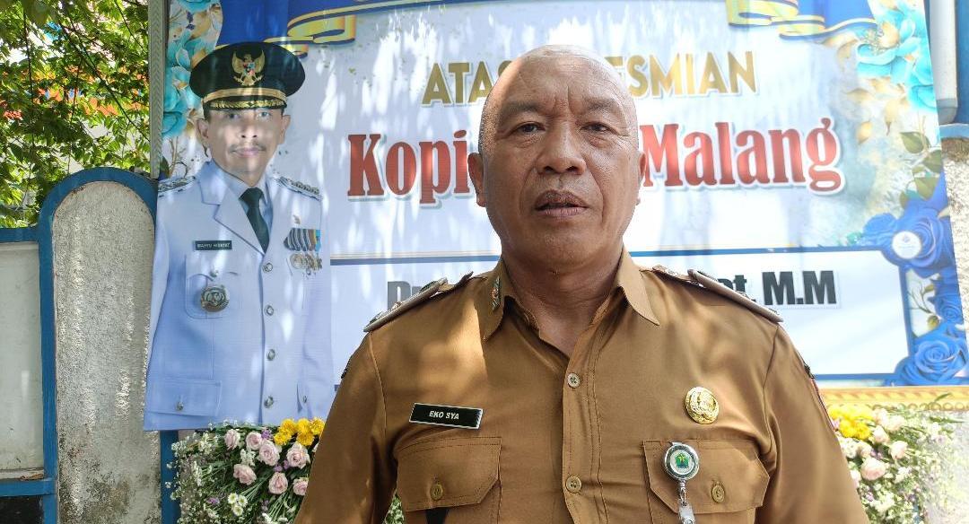Kepala-Dinas-Koperasi-Perindustrian-dan-Perdagangan-Kota-Malang-Eko-Sri-Yuliadi-sembako.jpg