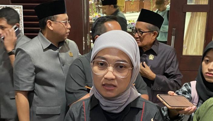 Ketua-DPRD-Kota-Malang-Amithya-Ratnanggani-Sirraduhita-Ranperda-Pengarusutamaan-Gender.jpg