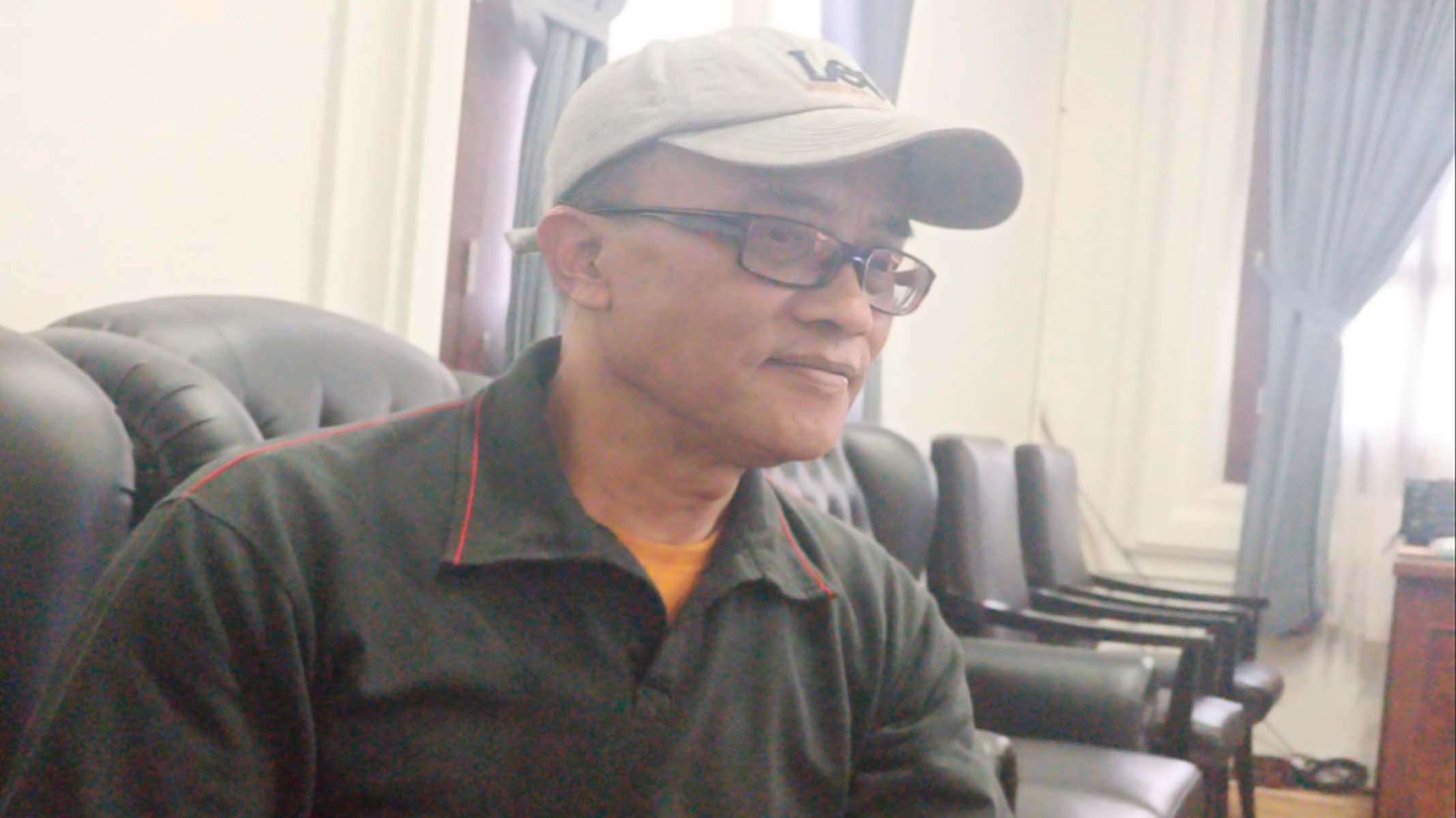 Ketua-Komisi-D-DPRD-Kota-Malang-Eko-Herdiyanto-seragam.jpg