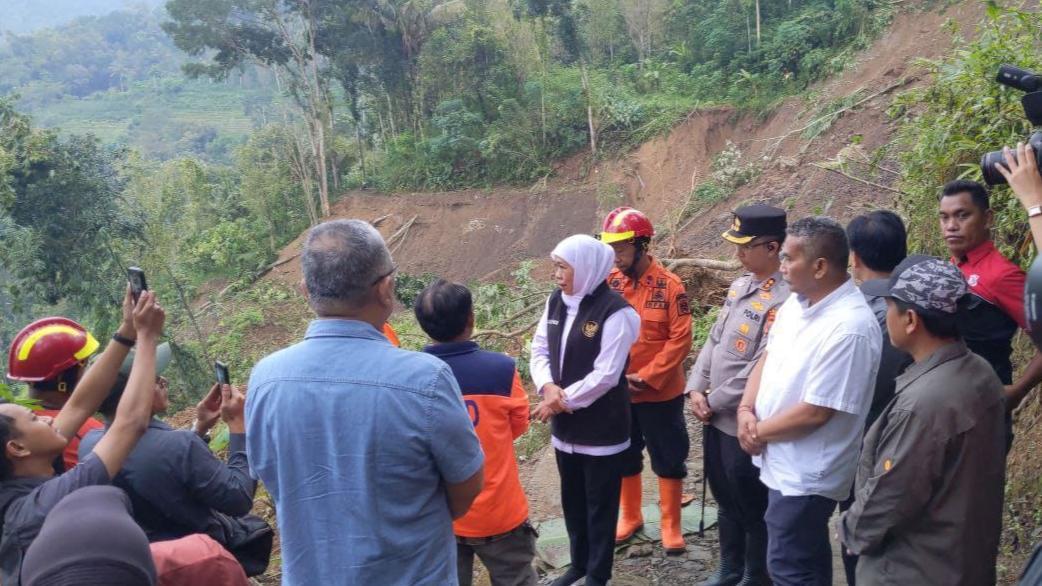 Tim Ahli UB Malang Didatangkan Gubernur Khofifah untuk Identifikasi Titik Longsor di Trenggalek