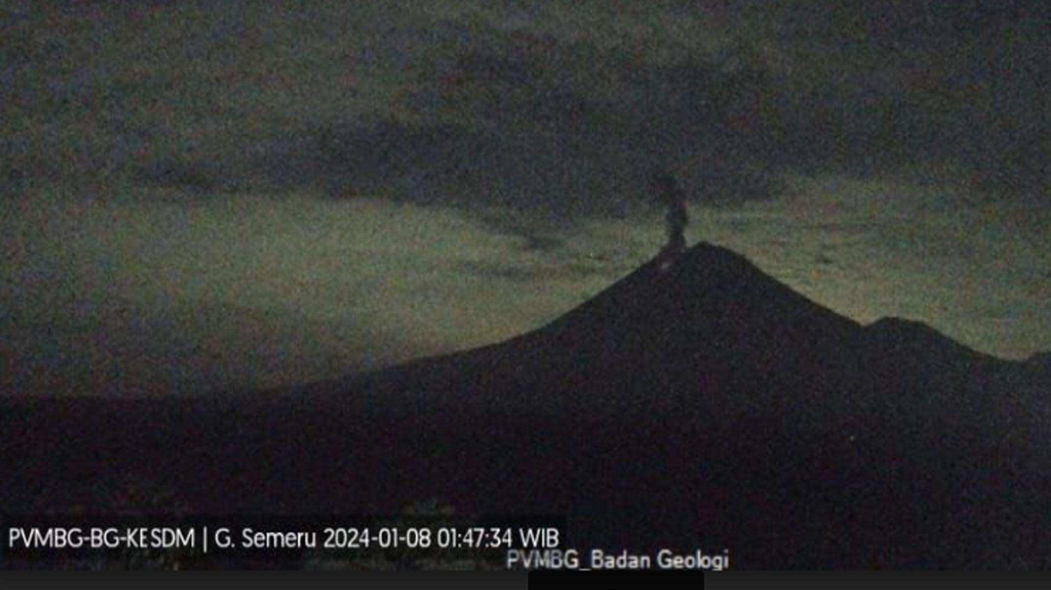 LETUSAN-GUNUNG-SEMERU-JANUARI-24.jpg