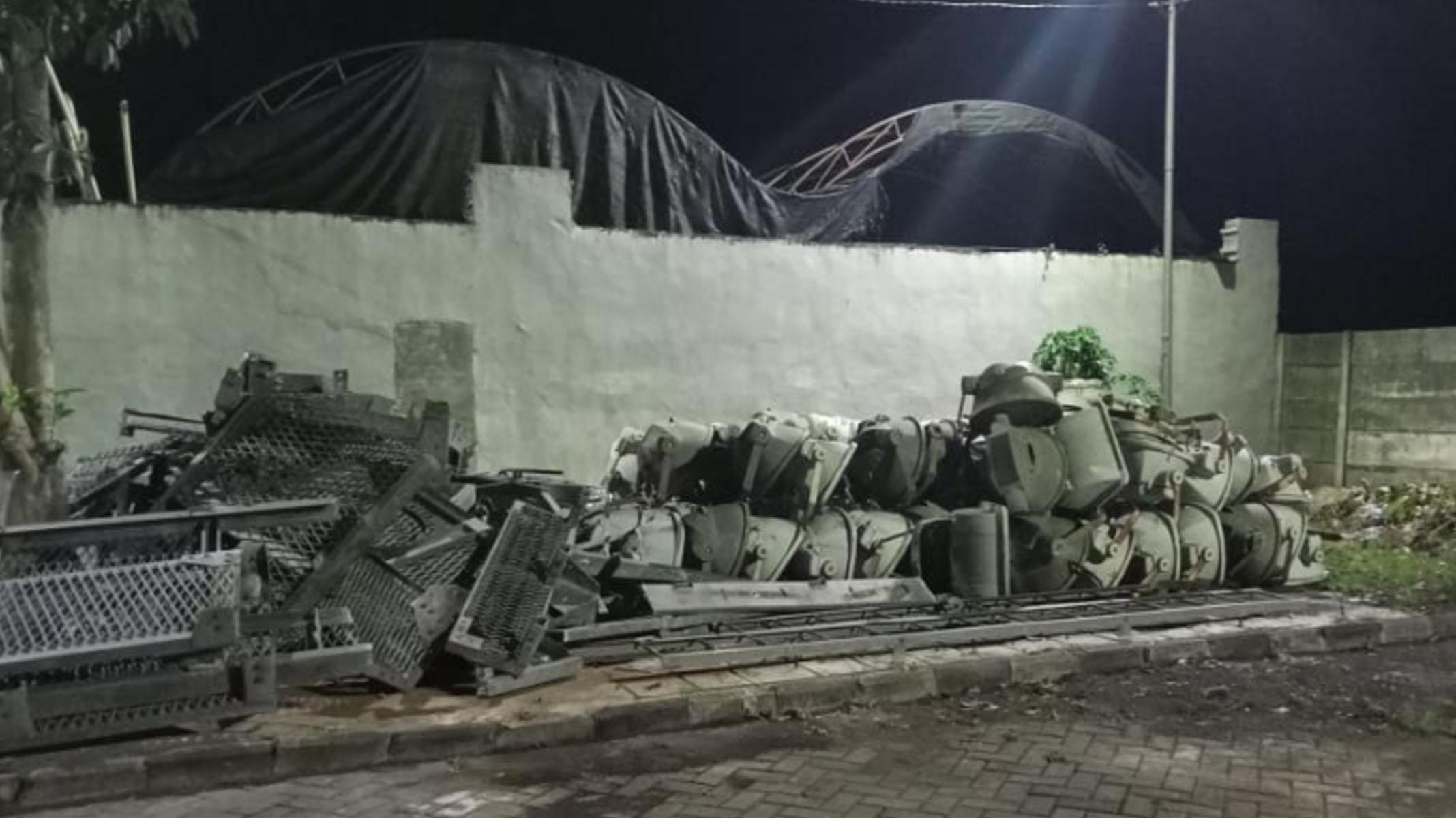 DPRD Soroti Pembongkaran Aset di Stadion Kanjuruhan, Lampu Sorot Berubah Jadi Rongsokan