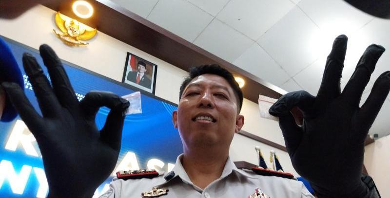 Jenguk Pacar di Lapas Banyuwangi, Cewek Muda Diamankan Petugas Karena Ketahuan Bawa Sabu-sabu