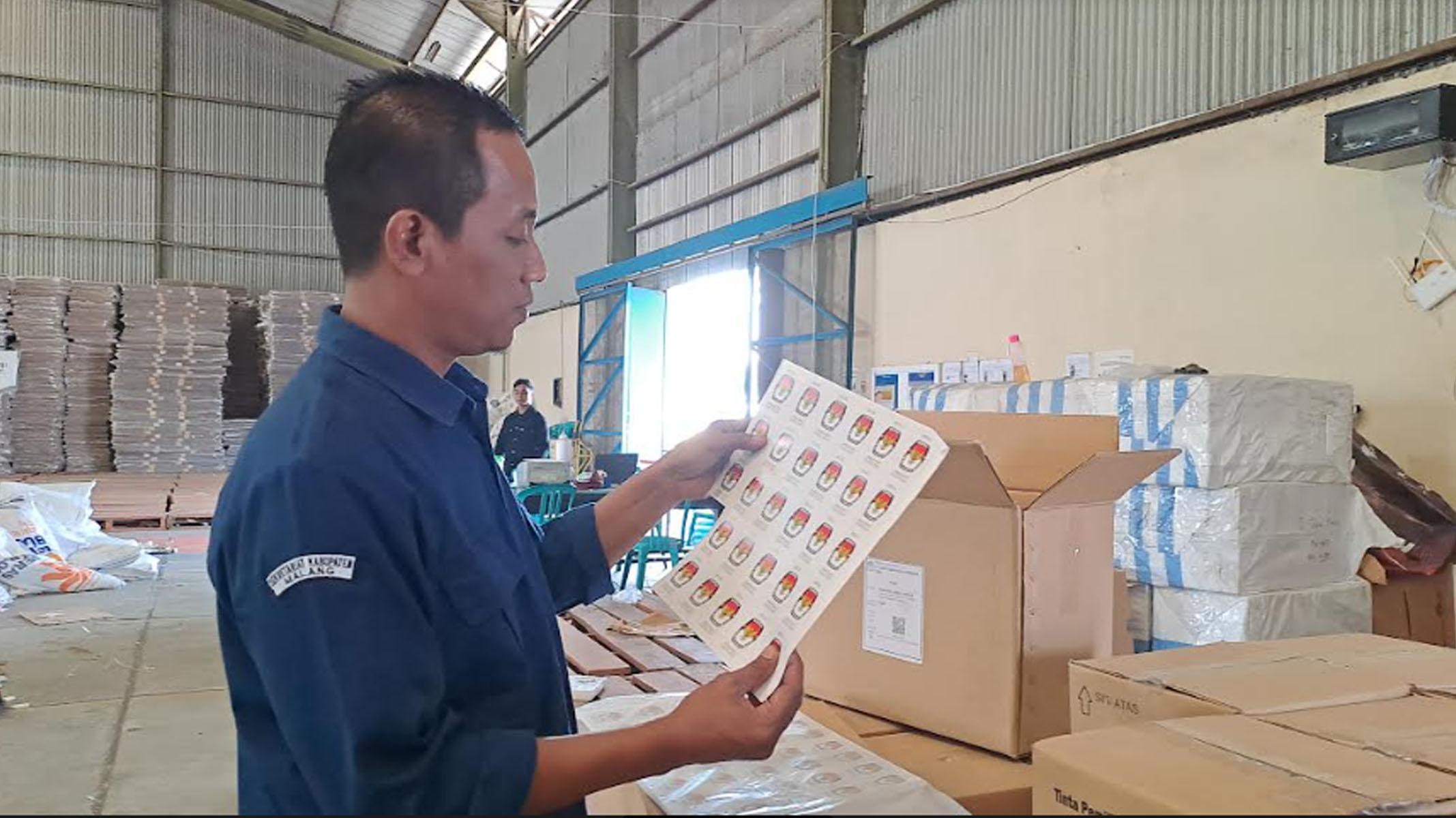 Logistik-untuk-Pilkada-2024-kab-Malang.jpg