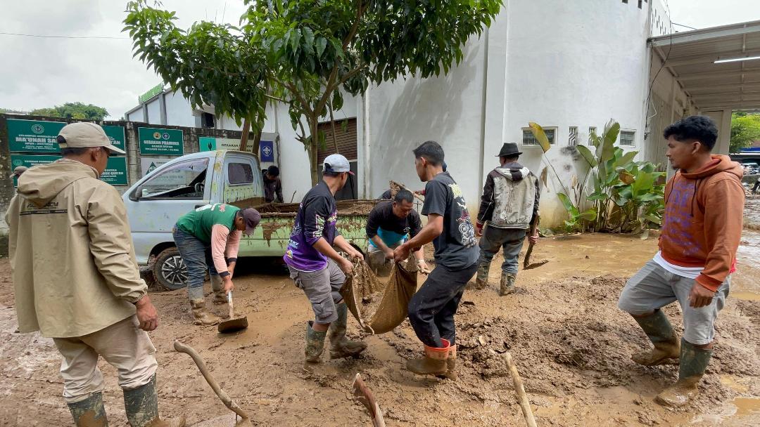 MI-Mabruk-Quran-yang-terkena-imbas-banjir-dan-longsor-di-Kecamatan-Pujon-Kabupaten-Malang.jpg