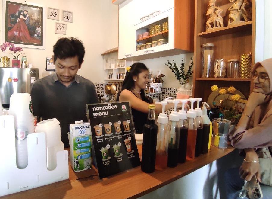 Ninuk-Yuliana-Perum-Widuri-Residance-Kecamatan-Sukorejo-Kota-Blitar-COFFEE-SHOP.jpg