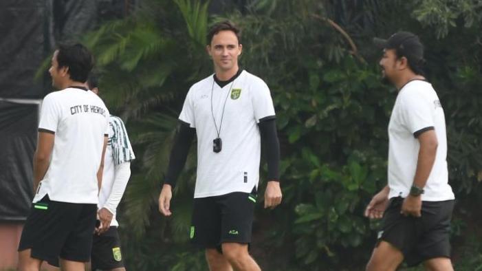 Paul Munster Tak Bedakan Pemain Asing dan Pemain Lokal di Persebaya