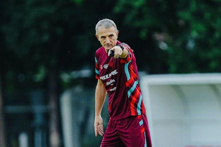 Mantan Pelatih Arema, Milo Kembali ke Indonesia