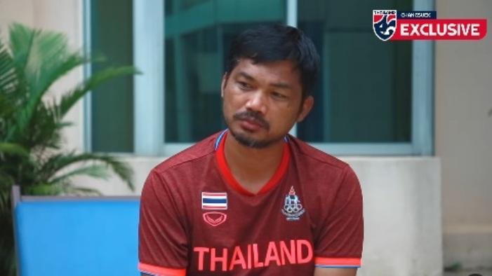 Pelatih-Timnas-Thailand-U-22-Issara-Sritaro-di-SEA-Games-2023.jpg