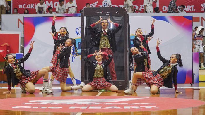 Penampilan-tim-dance-SMAN-3-Malang-pada-DBL-Dance-Competition-2023-diGORBimasakti.jpg