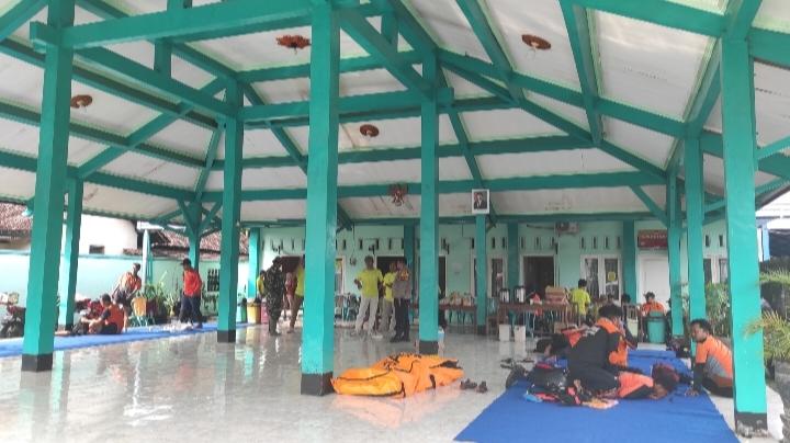Tim Gabungan Cari Balita Hanyut di Saluran Air Desa Kalipucung Blitar