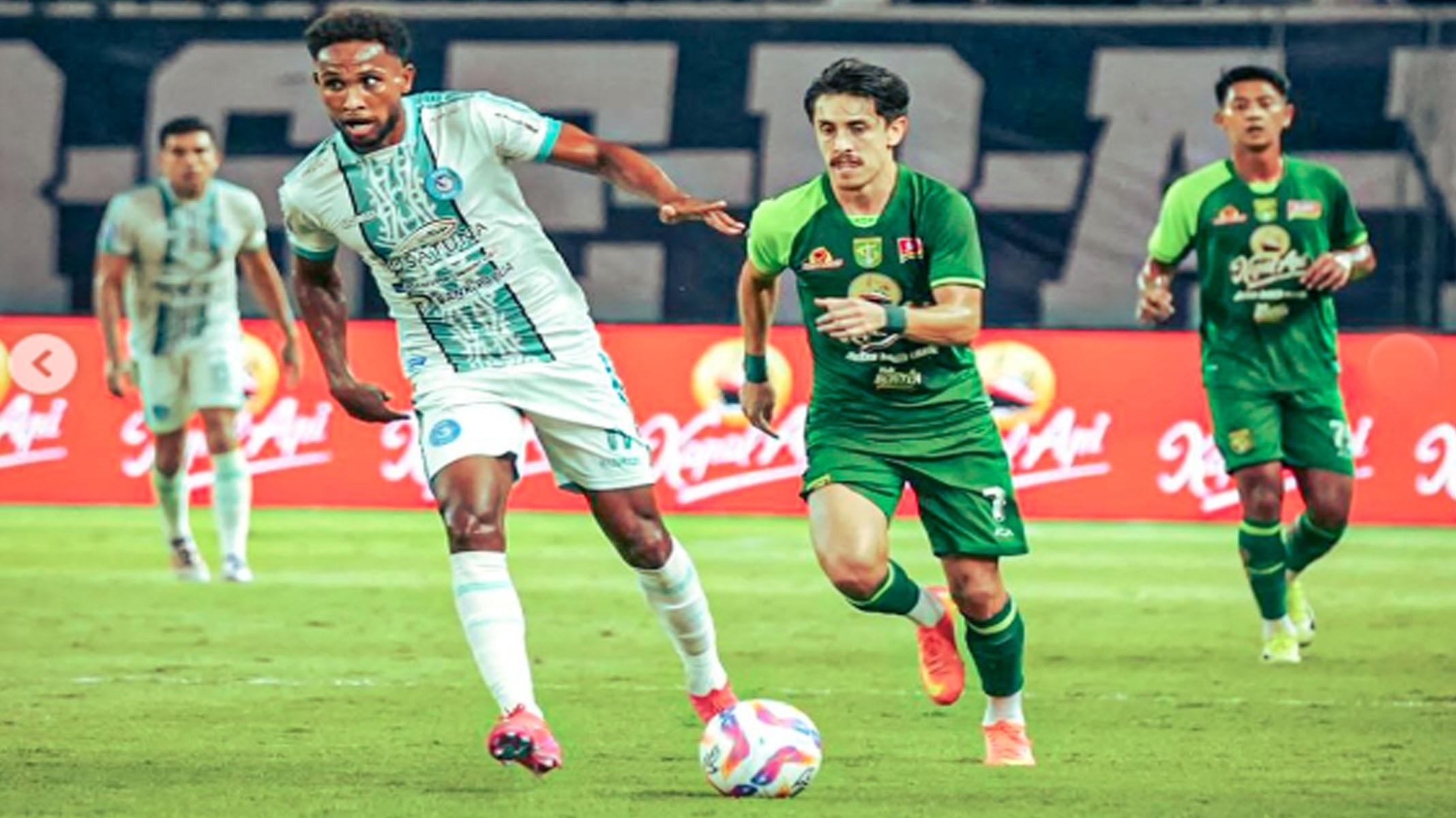 suryamalang/Persebaya-Vs-PSBS-Biak-skor-imbang.jpg