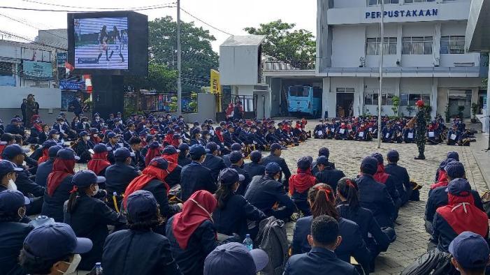 Persiapan-Maba-Universitas-Widyagama-Malang-sebelum-pembukaan-kegiatan-PKKMB.jpg