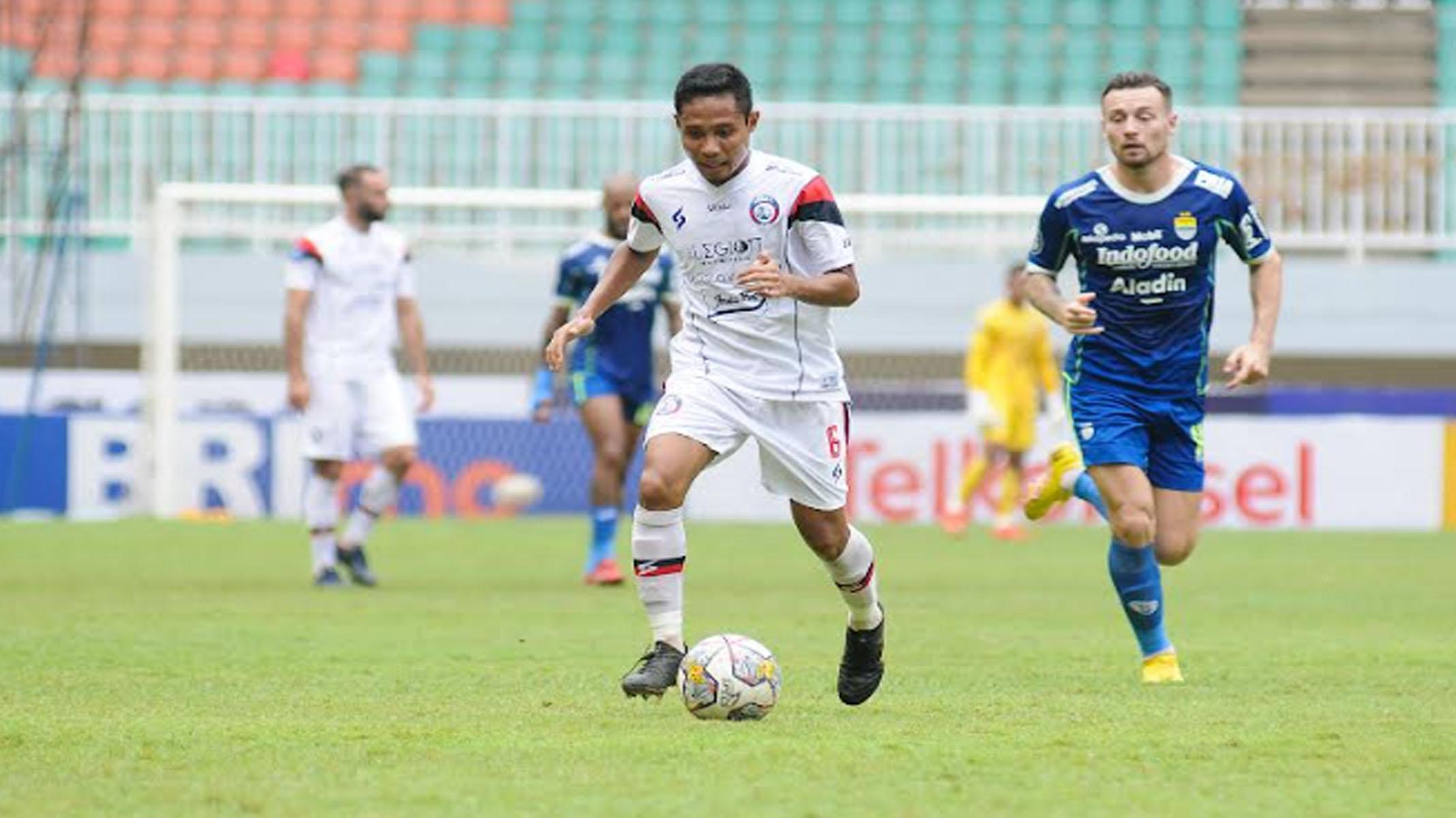 Persib-Bandung-Vs-Arema-FC-evan-dimas.jpg