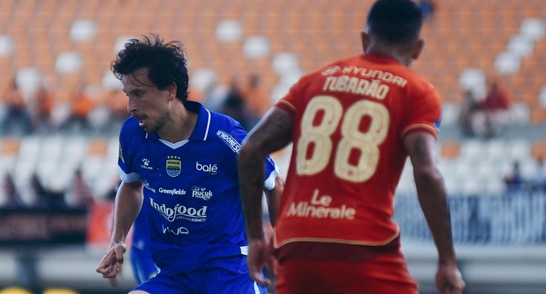 Persija-Jakarta-vs-Persib-Bandung-pada-pekan-32-Super-League-20252026-di-Stadion-Segiri.jpg