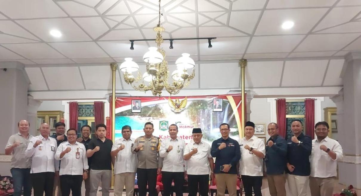 Pertemuan-ini-untuk-membahas-proyek-unggas-di-Kecamatan-Ngajum-Kabupaten-Malang.jpg