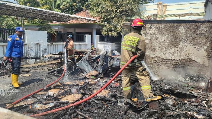 Gara-gara Masak Air, Warga Probolinggo Kehilangan Harta Rp 50 Juta, Rumah Hangus Dilalap Api