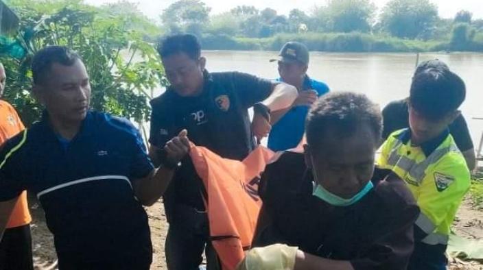 Melaut Tak Kunjung Pulang, Nelayan Asal Gresik Ditemukan Meninggal di Tepi Sungai Bengawan Solo