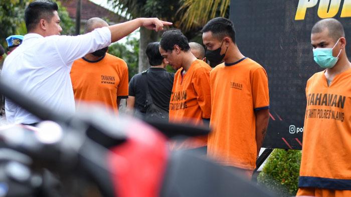 Polisi-menangkap-tersangka-pencurian-kendaraan-bermotor-yang-biasa-beraksi-di-Kabupaten-Malang.jpg