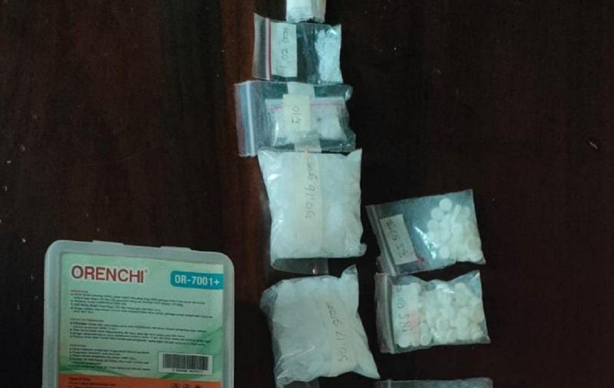 Polsek-Kromengan-membongkar-transaksi-sabu-sabu-seberat-100-gram.jpg