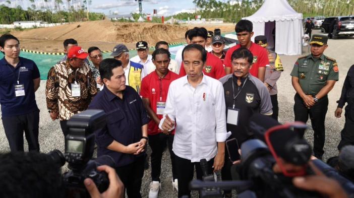 Presiden Jokowi dan Ketum PSSI Erick Thohir Tinjau Proyek Training Center di IKN, On Time Progress