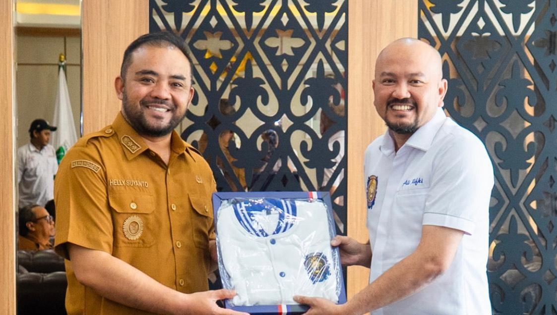 Presidium-Aremania-Utas-dan-jajaran-manajemen-saat-audiensi-dengan-Wakil-Wali-Kota-Batu.jpg