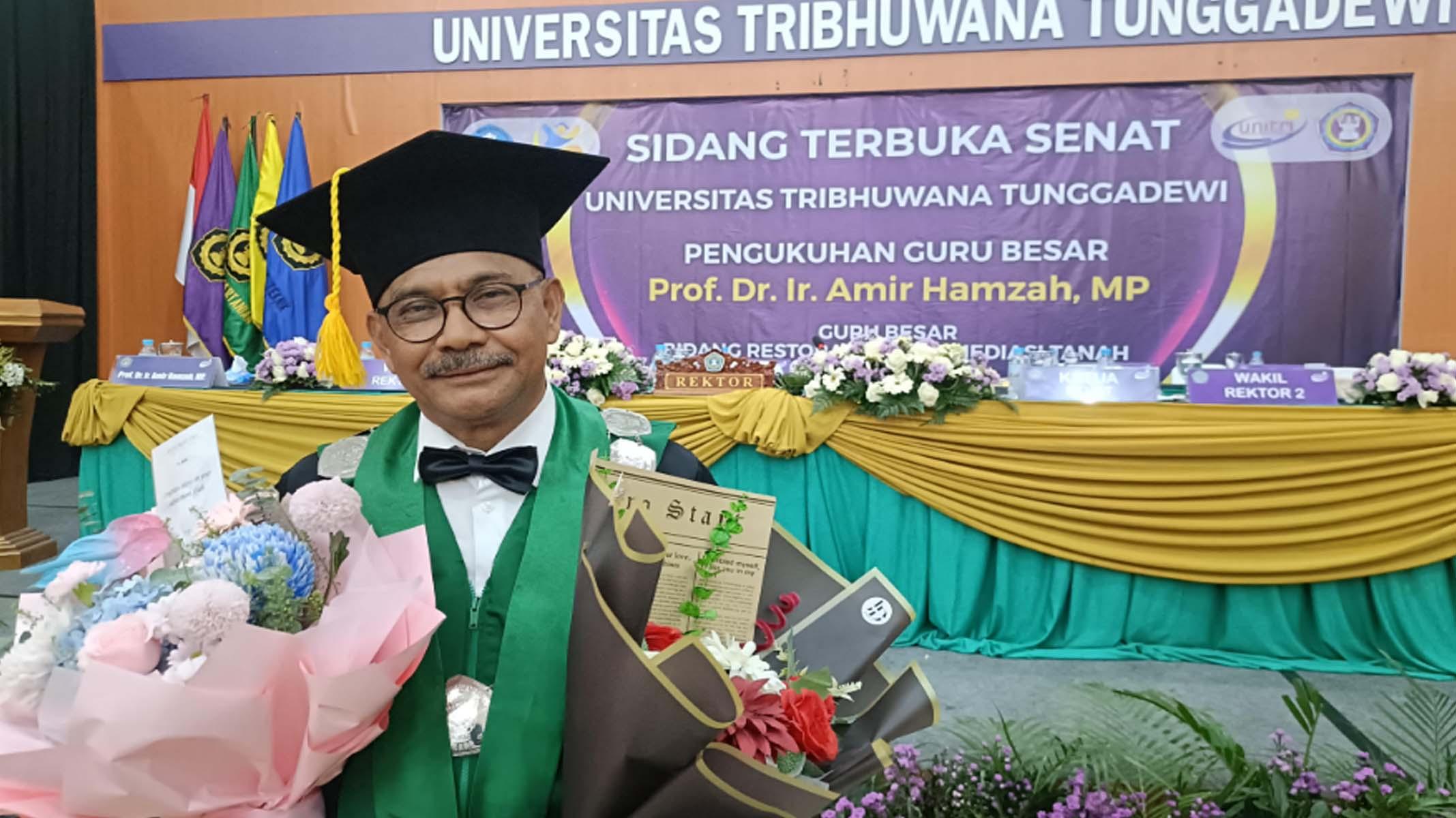 Profesor-Amir-Hamzah-Unitri.jpg
