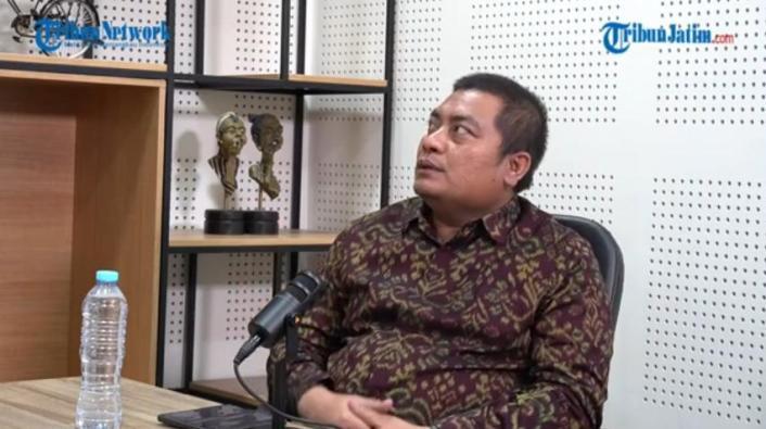 Puguh-Wiji-Pamungkas-podcast-di-Kantor-SURYAMALANGCOM.jpg